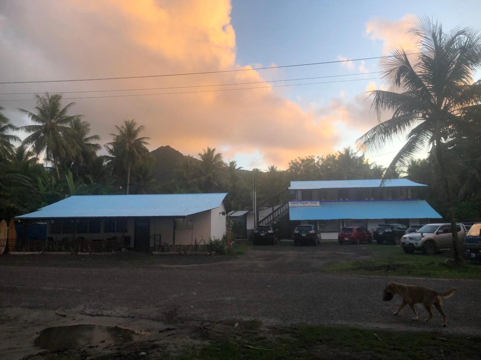 Island Hopper Hotel Yepan Buitenkant foto